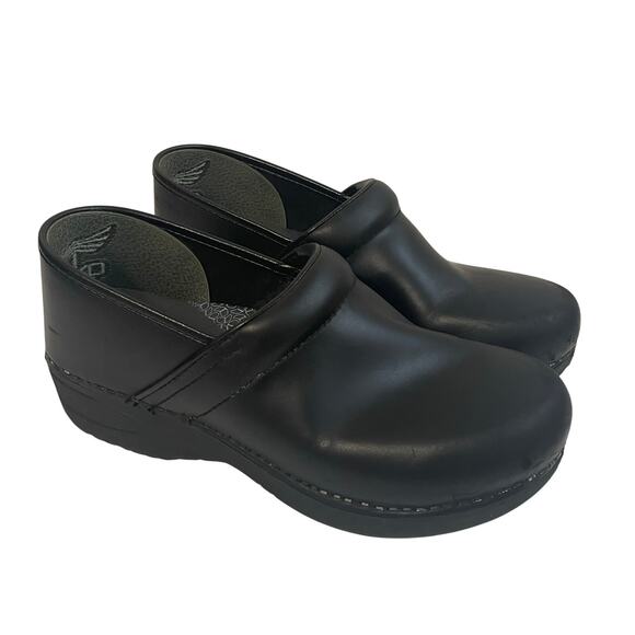 Dansko Womens XP 2.0 Clogs Waterproof Slip On Slip Resistant 9.5-10 EU 40 Black - Picture 1 of 12